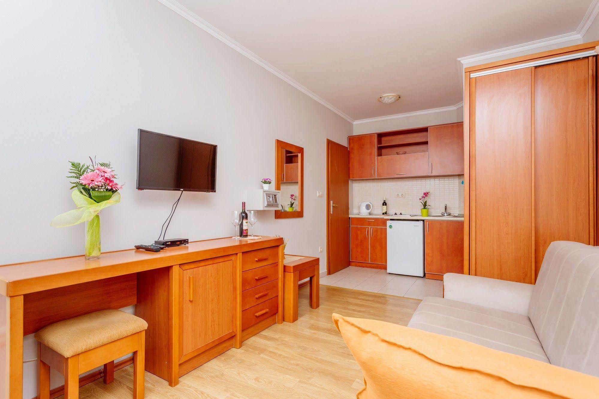 Perper Hotel Vùng duyên hải Vùng duyên hải Donja Lastva Ngoại thất bức ảnh